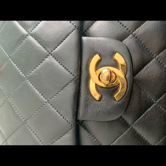❌SOLD❌Authentic Small Chanel Flap bag - Picture 4 of 12